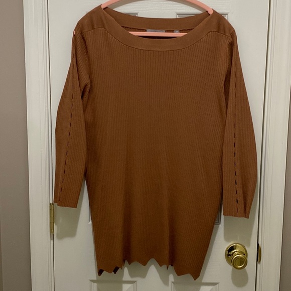 Quinley Plus Size Fitted pull over - Picture 1 of 9